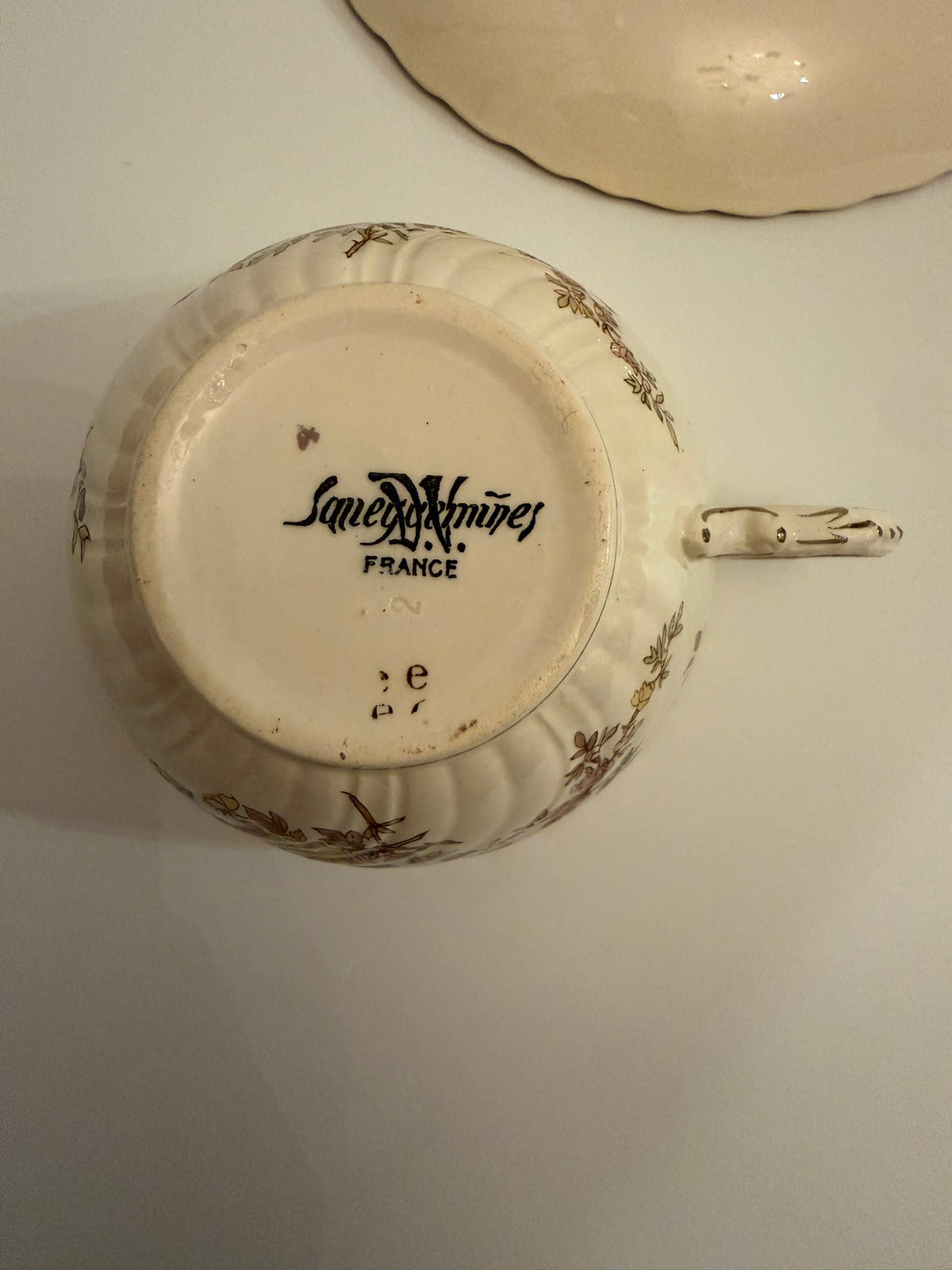 Sarreguemines Louis XV ショコラカップ＆ソーサー